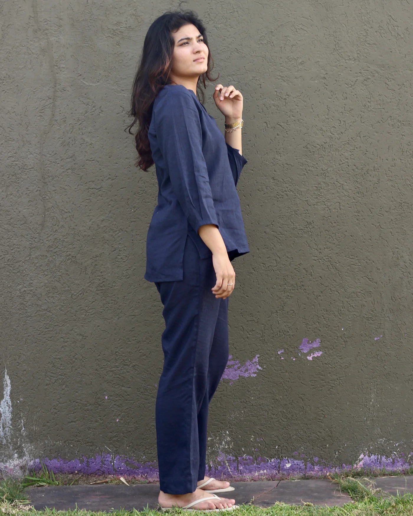 Women Round Neck Sleeve Less Side Pocket High Waist Wide Leg Trousers Set