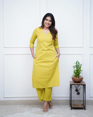 WOMEN PLAIN V-NECK KURTA SET