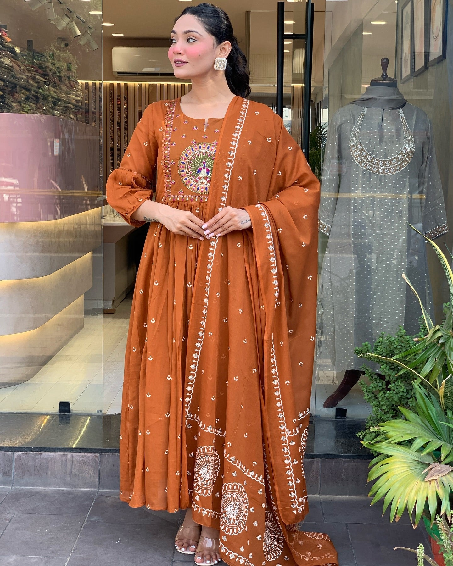 Women Embroidered Cotton Suit Set