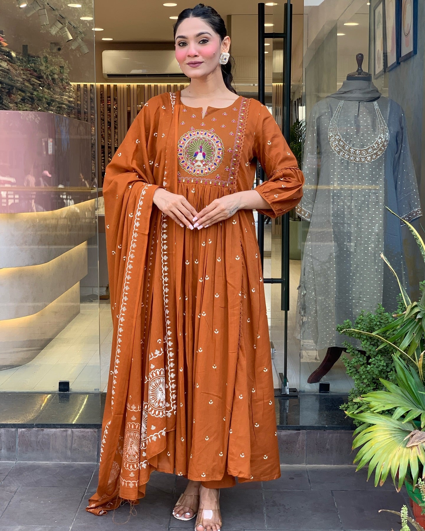 Women Embroidered Cotton Suit Set