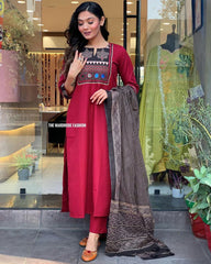 Maroon Cotton Suit Set With Adda Work, Border Sleeves & Mulmul Dupatta