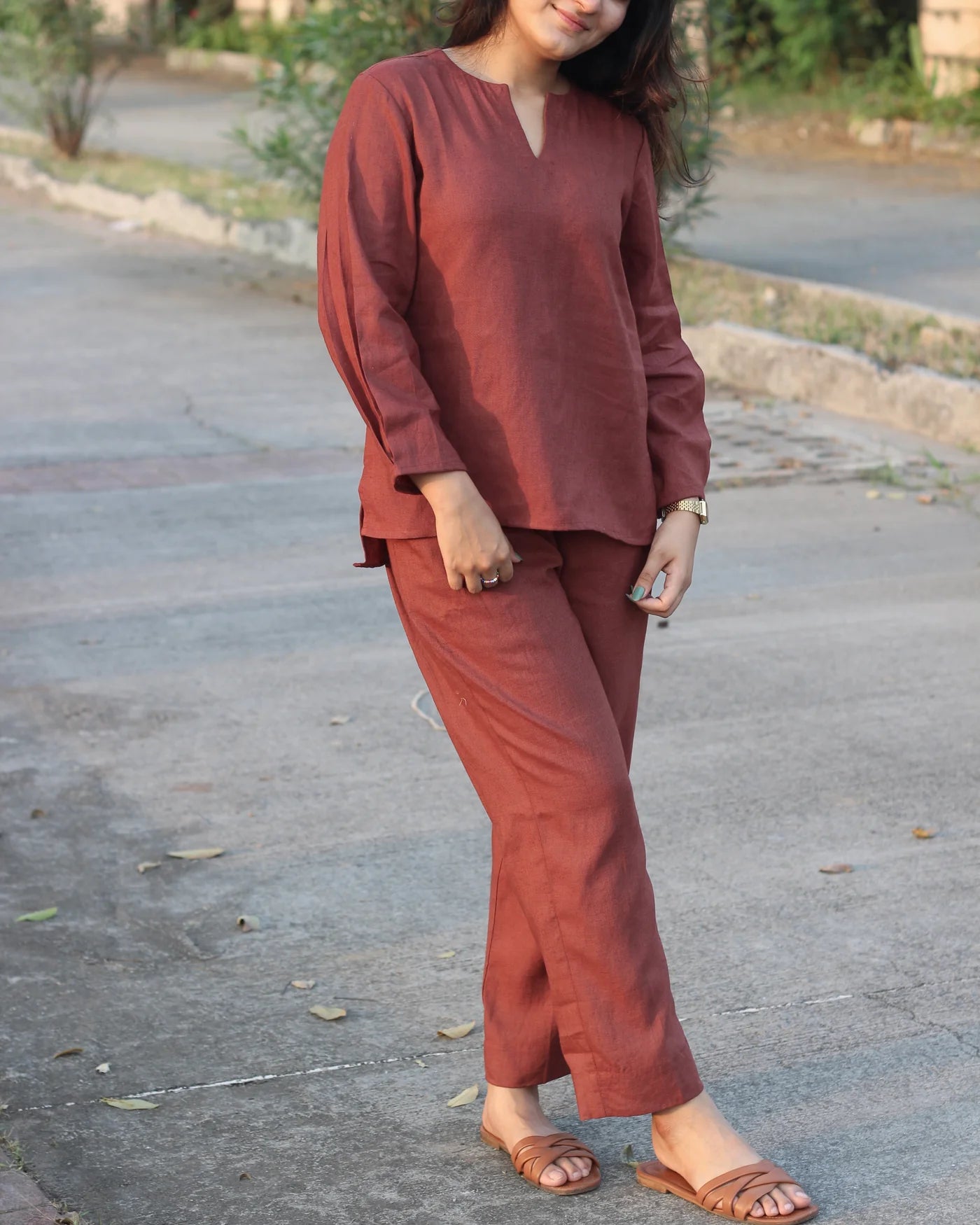 Women Round Neck Sleeve Less Side Pocket High Waist Wide Leg Trousers Set