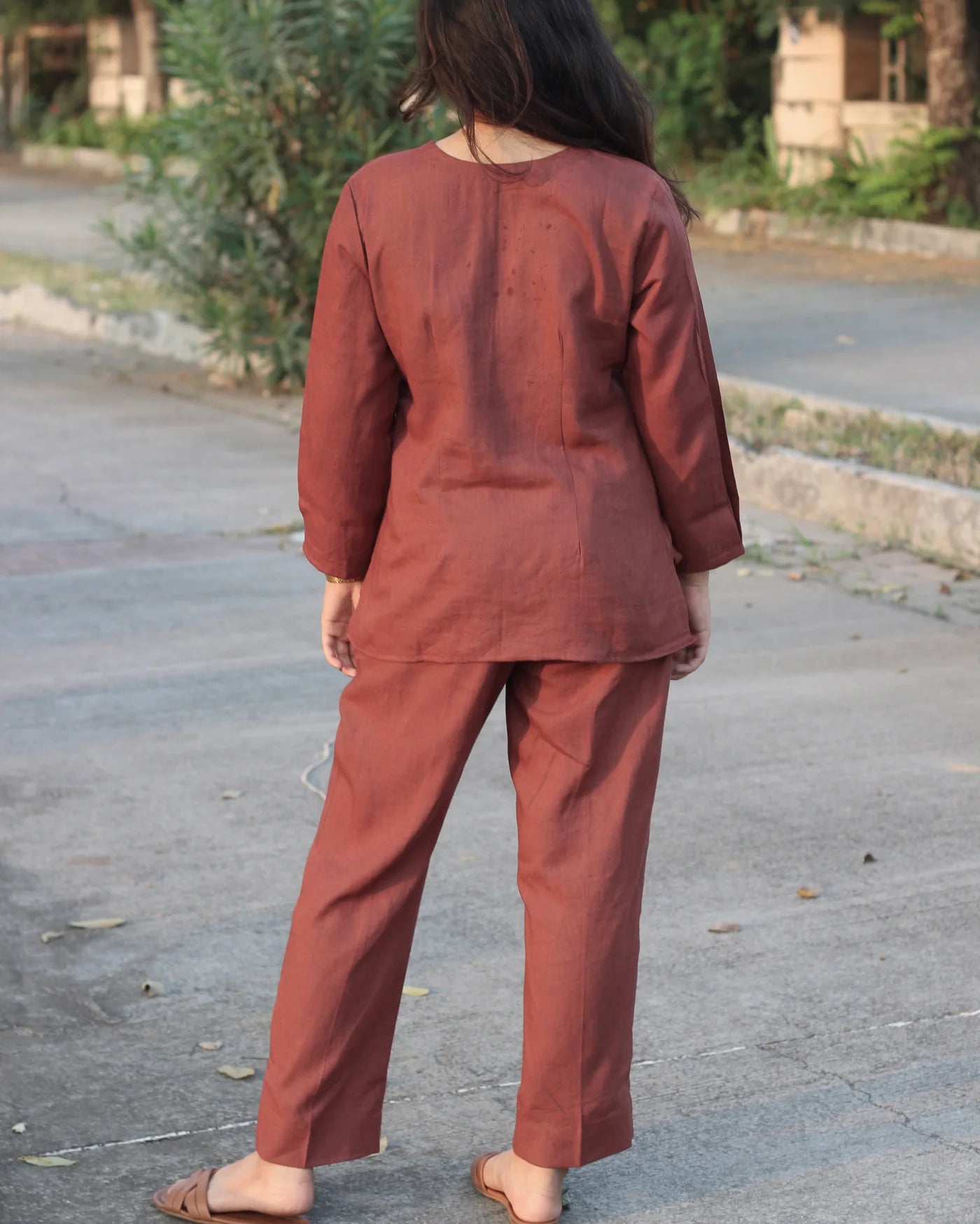 Women Round Neck Sleeve Less Side Pocket High Waist Wide Leg Trousers Set