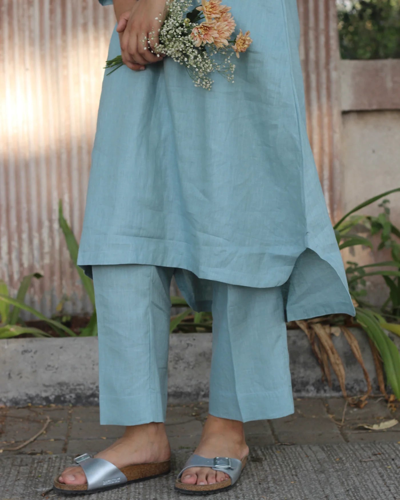 Women Plain Cotton Linen Kurta Set
