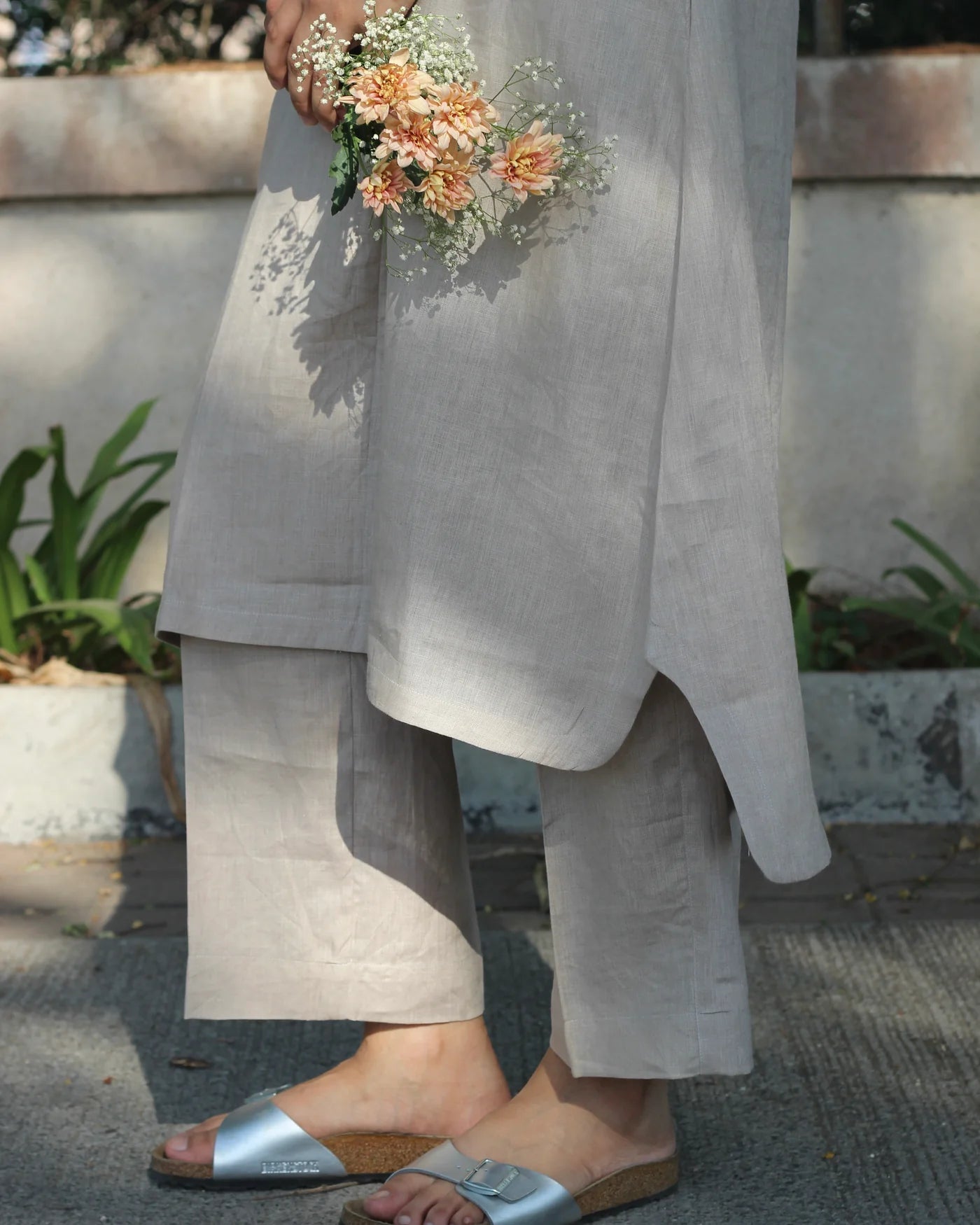 Women Plain Cotton Linen Kurta Set