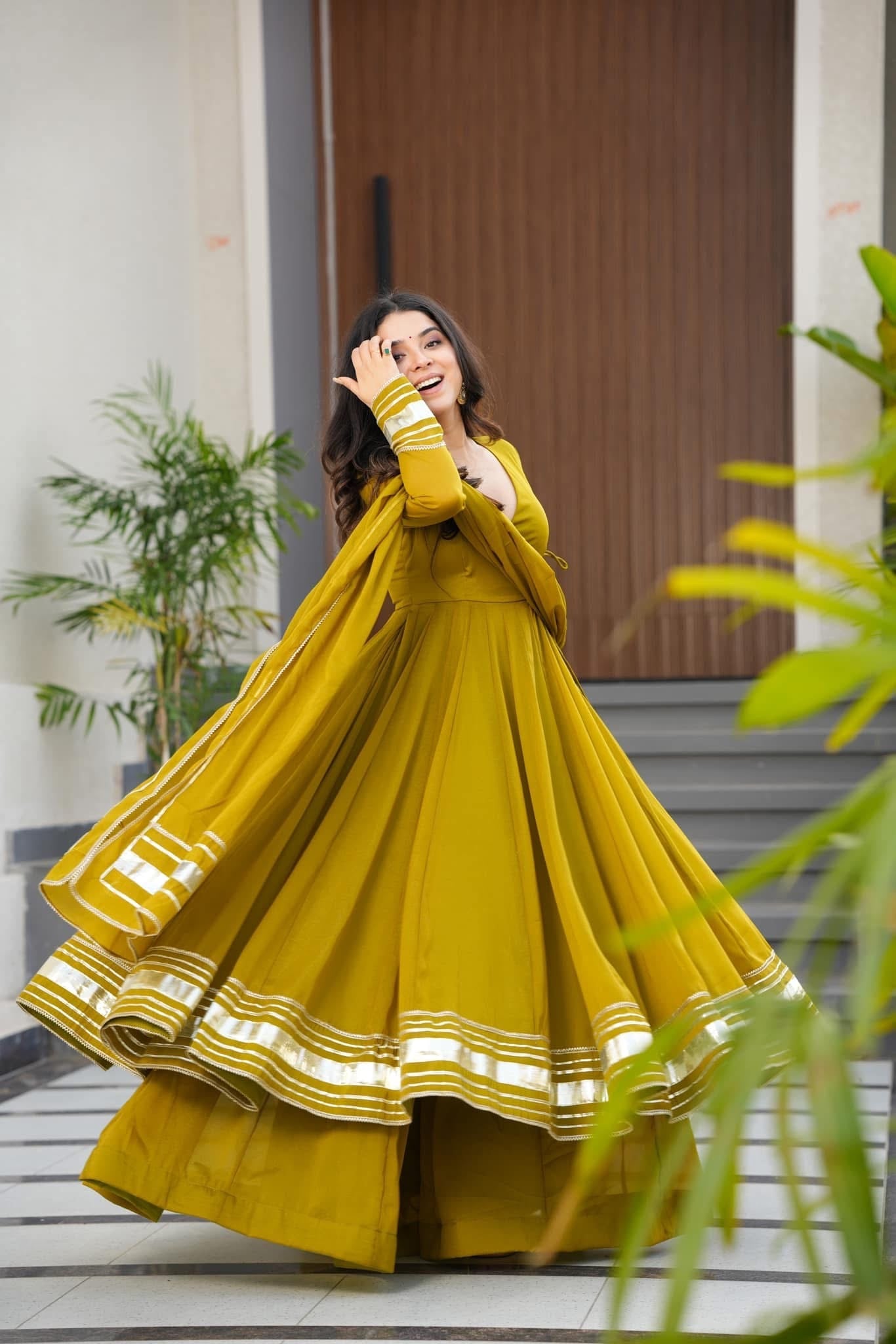 Musterd Plain Georgette Anarkali Suit Set