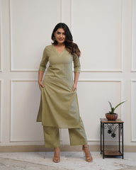 WOMEN PLAIN V-NECK KURTA SET