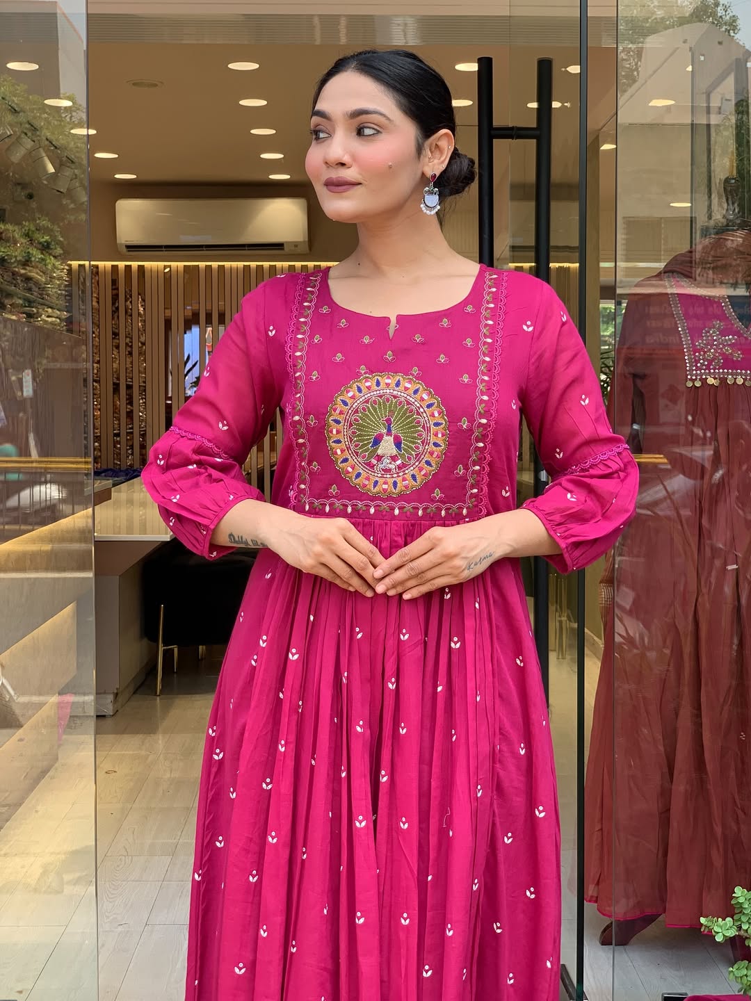 Women Embroidered Cotton Suit Set