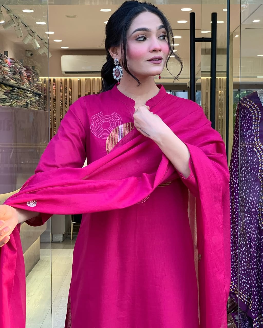 WOMEN HAND & EMBROIDERED SUIT SET