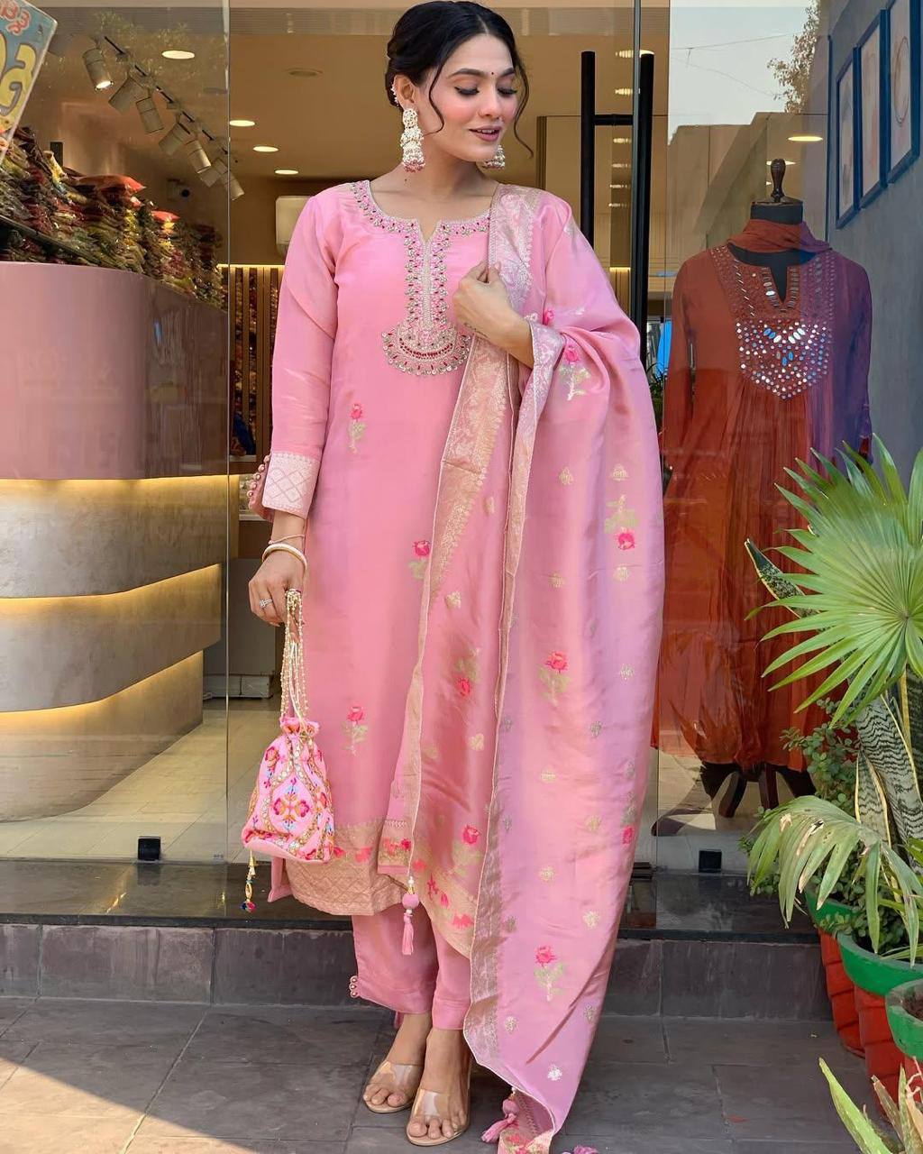 Women's Designer Kurta Pent And Dupatta Set