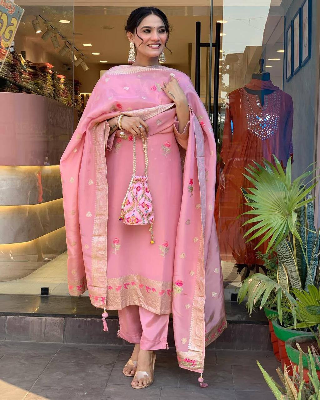 Women's Designer Kurta Pent And Dupatta Set
