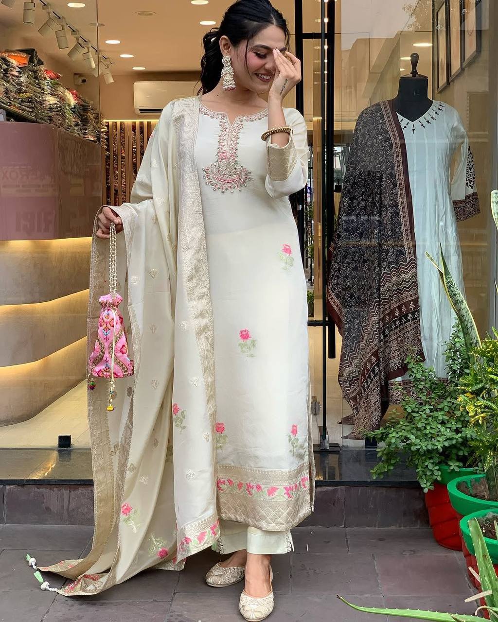Women's Designer Kurta Pent And Dupatta Set