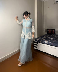 WOMEN INDO-WESTERN OUTFIT FOR TRENDY WEDDING SEASON