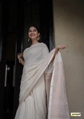 Pure Banarasi Silk Saree Weaved With Zari Comes With Heavy Banarasi Brocade Blouse