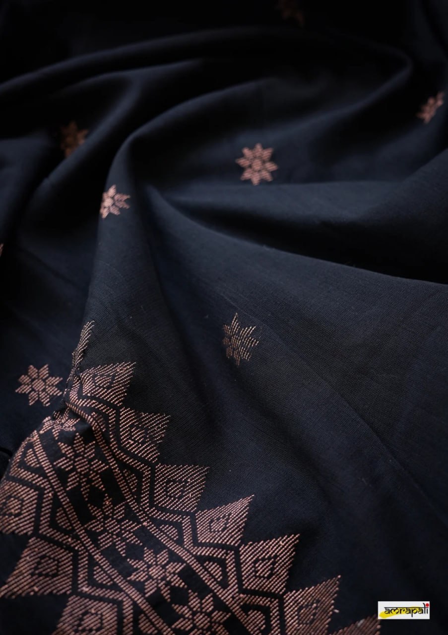 Pure Banarasi Silk Saree Weaved With Zari Comes With Heavy Banarasi Brocade Blouse