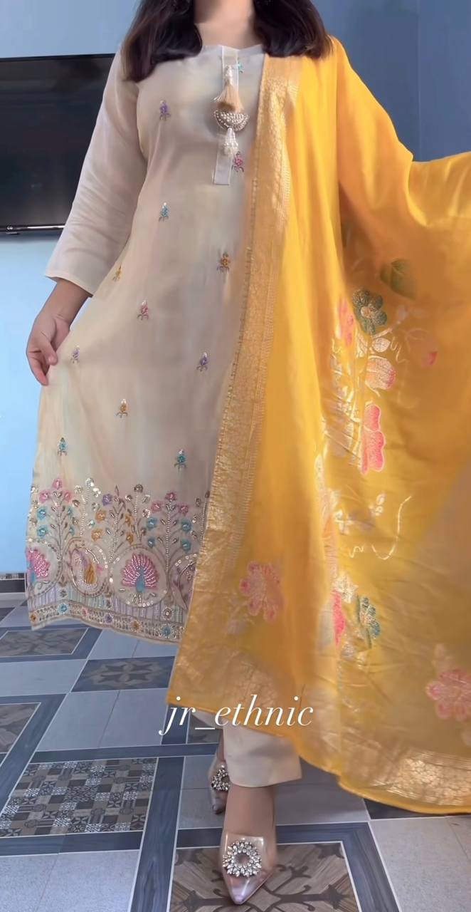 Off-White Pure Silk Printed Suit Set