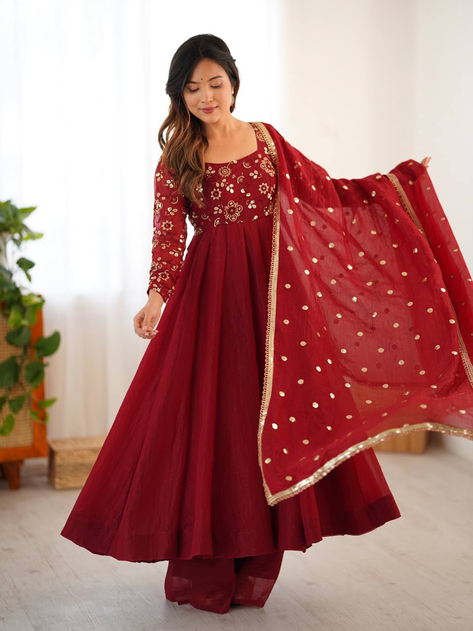 Women Ethnic Anarkali Gown