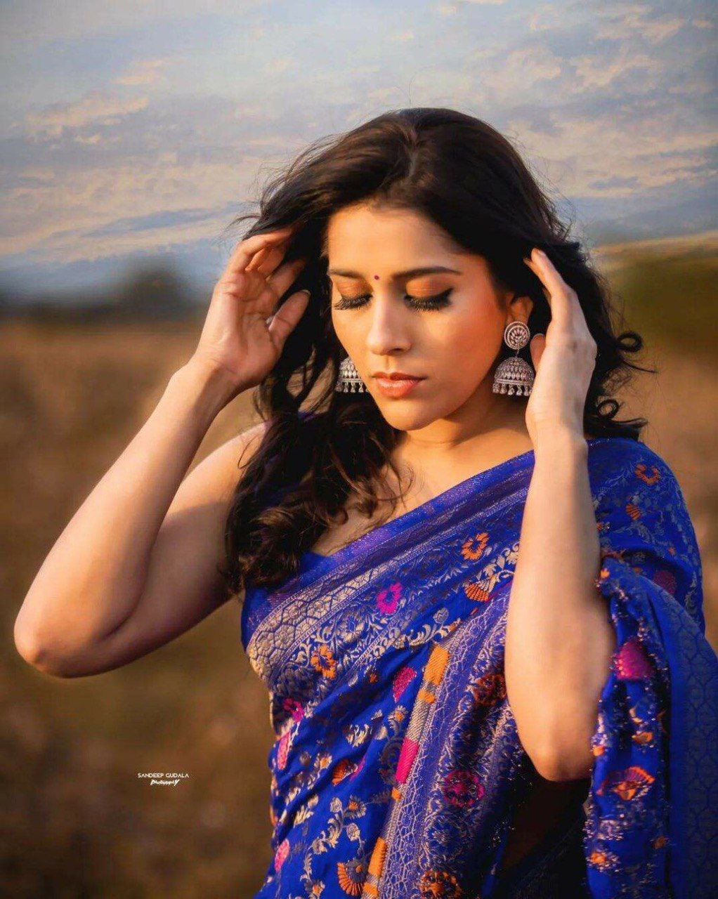 Pure Banarasi Silk Saree Weaved With Zari Comes With Heavy Banarasi Brocade Blouse